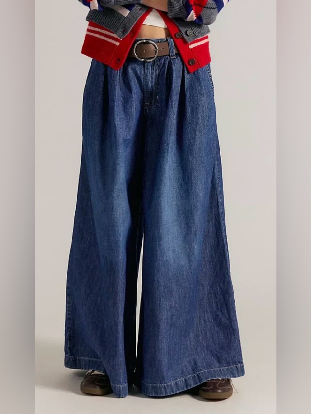 We The Free Scout Jeans in Deep Indigo - Size Large *with flaw*